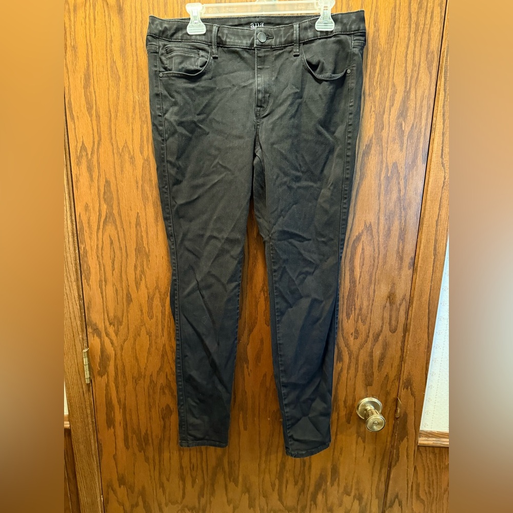 Black Skinny Jegging Jeans